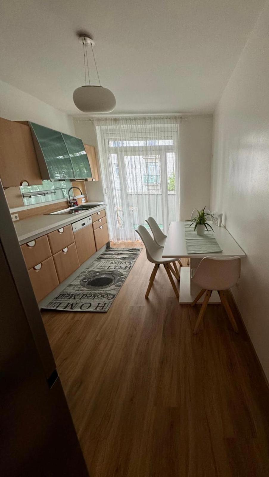 Elegant In Location Graz-free Parking Apartment