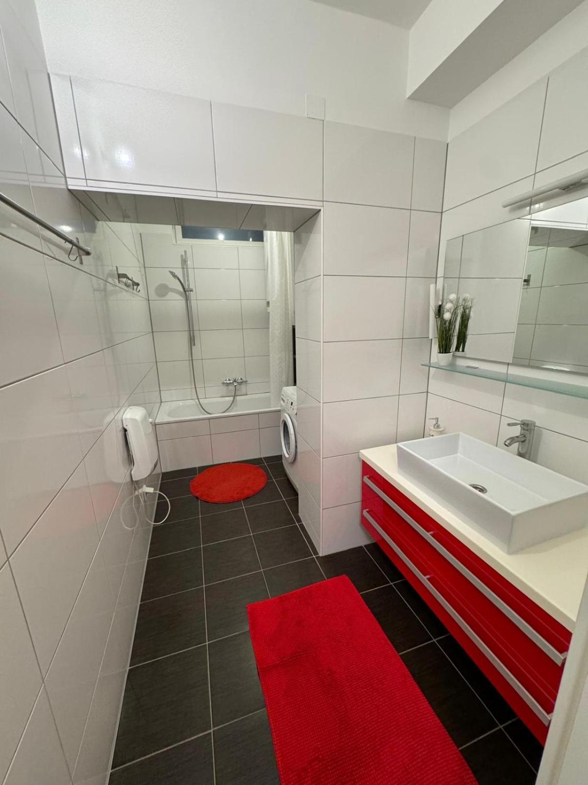 Apartment Elegant In Location Graz-free Parking Graz