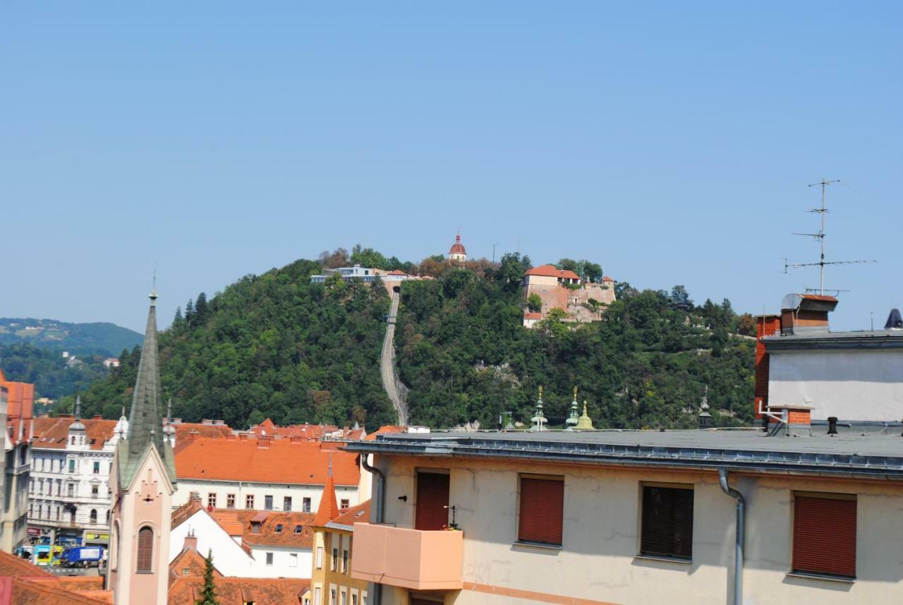 Elegant In Location Graz-free Parking Apartment